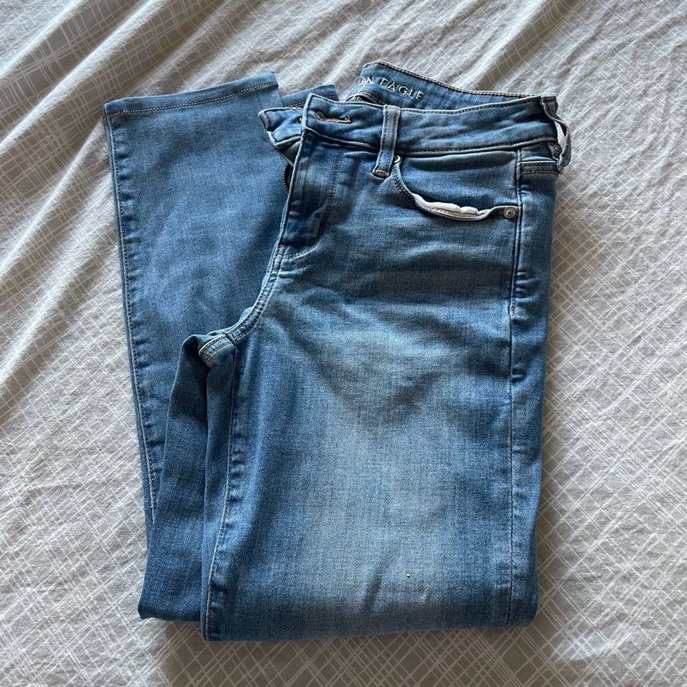 SIZE 4 AMERICAN EAGLE PERFECT CONDITION NECT LEVEL STRETCH JEANS!
